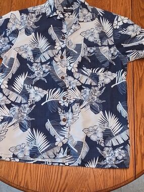 Men's Navy Tropical Floral Short-Sleeve Button-Down Shirt